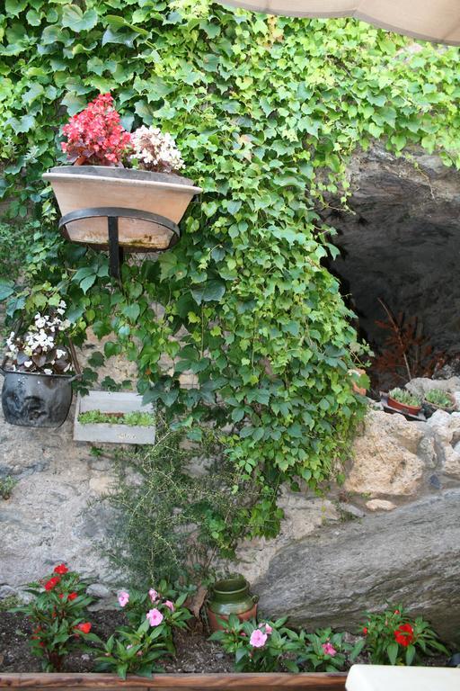 Hostal El Forn Beget Luaran gambar